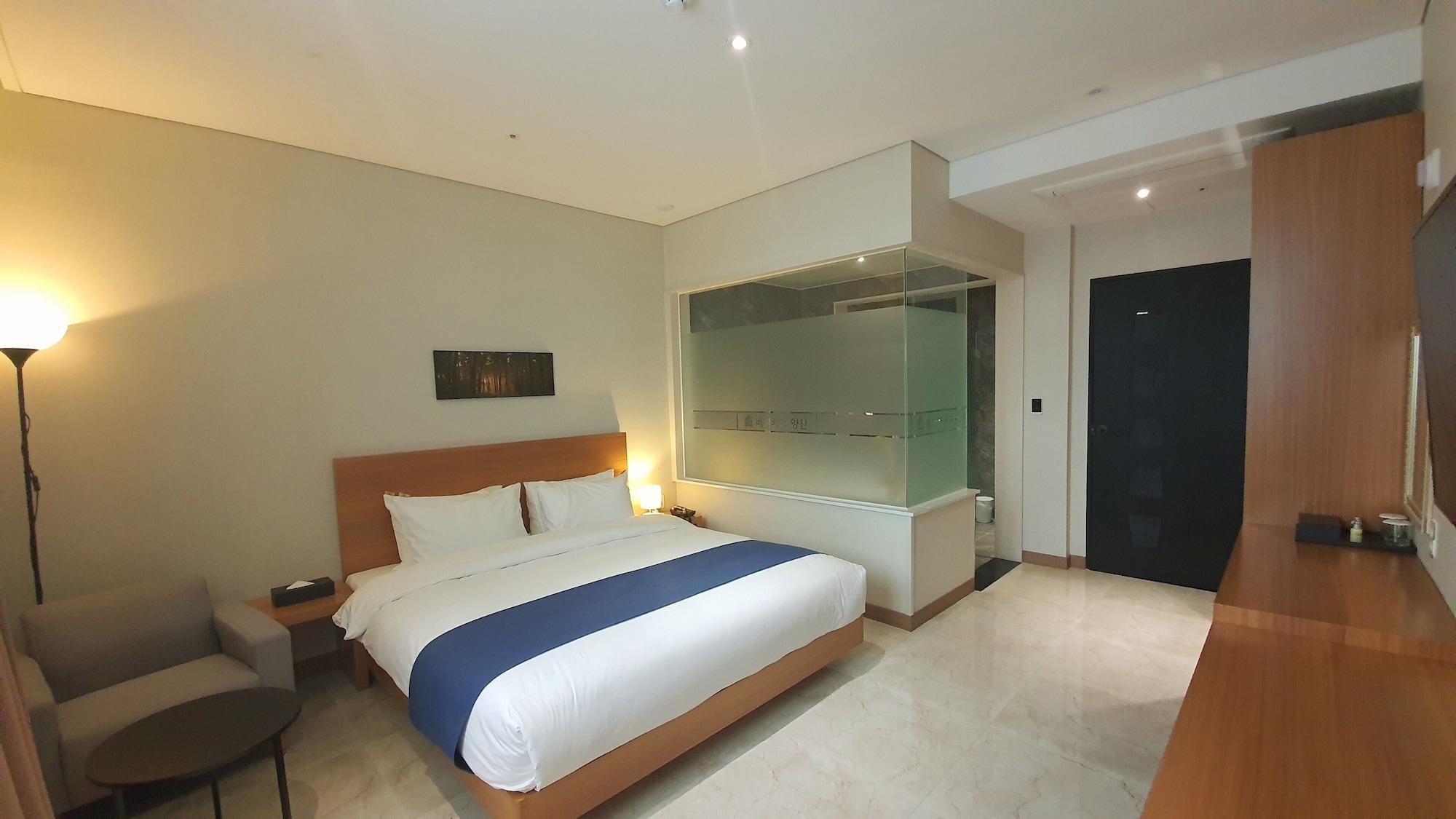 Benikea Hotel Yangsan Exterior foto