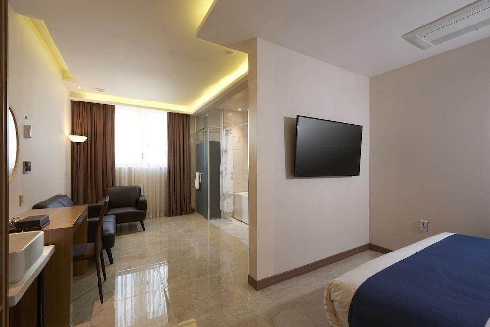 Benikea Hotel Yangsan Exterior foto